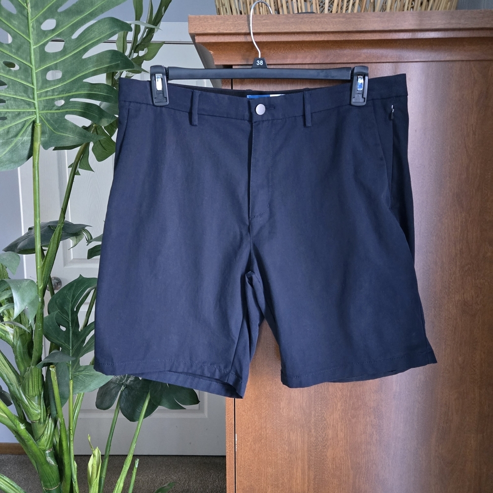 Old Navy Men's Navy Blue Flat Front Shorts